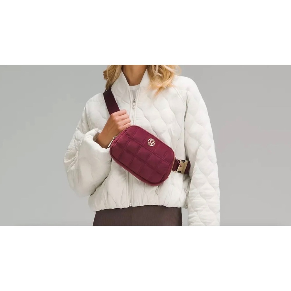 lululemon Everywhere Belt Bag 1L Quilted Velour Red Merlot Gold Hardware LU9B78S
